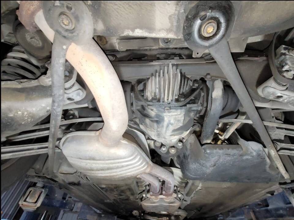 Image 15/17 of Mercedes-Benz 500 SL (1991)