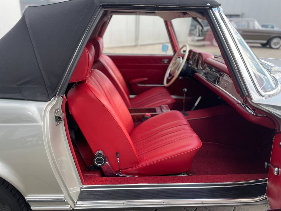 Imagen 11/22 de Mercedes-Benz 280 SL (1969)