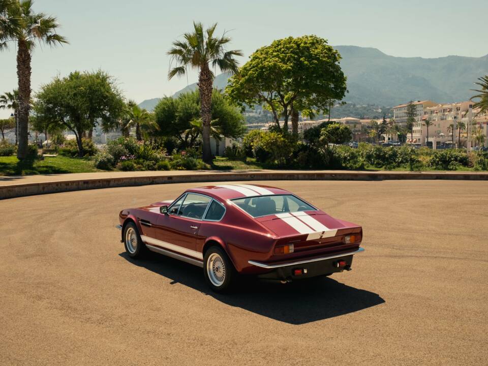 Bild 12/14 von Aston Martin V8 Vantage X-Pack (1987)