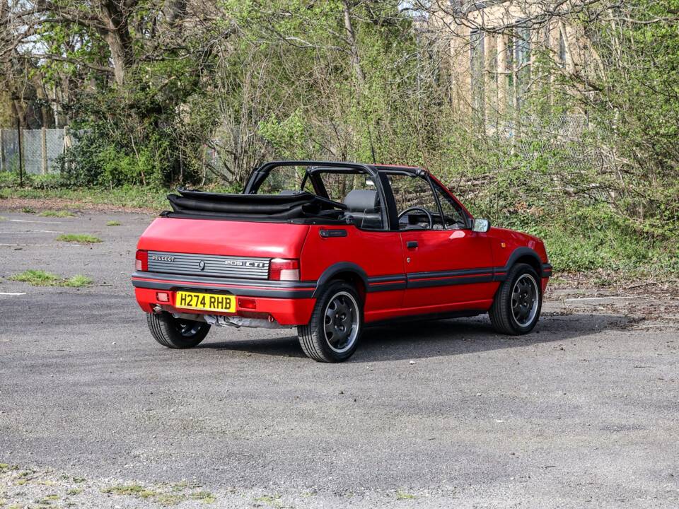 Image 16/39 of Peugeot 205 CTi (1991)