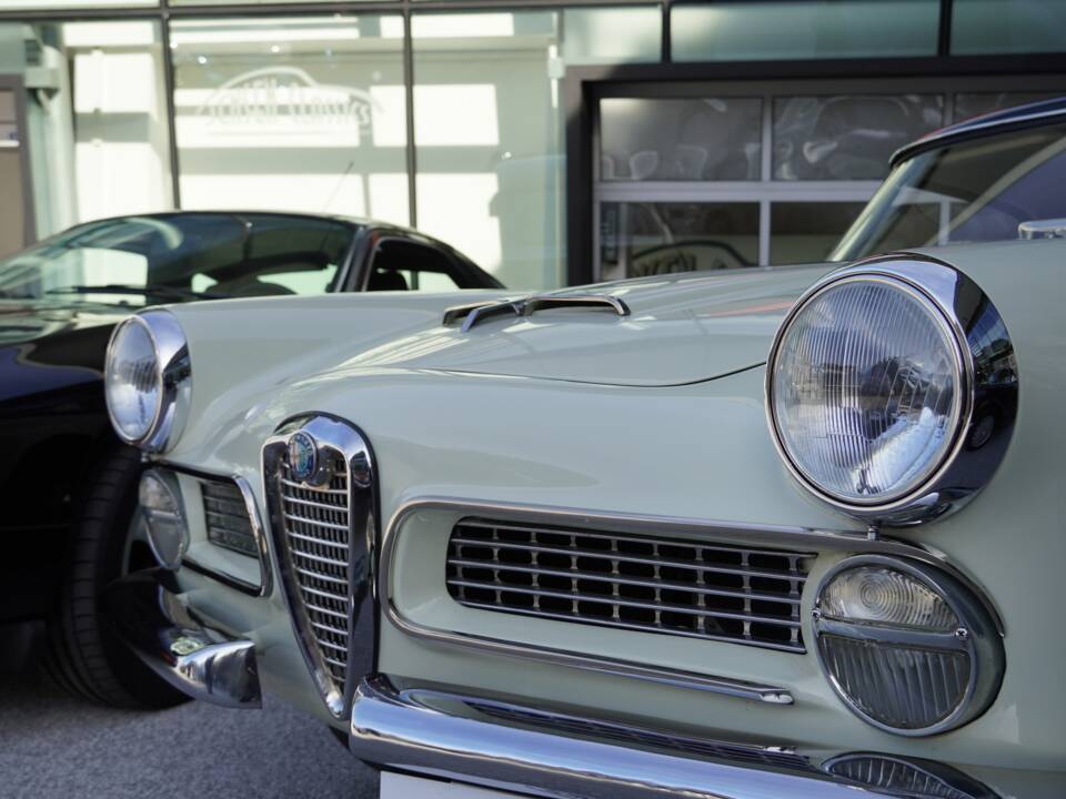 Immagine 4/41 di Alfa Romeo 2000 Spider (1959)