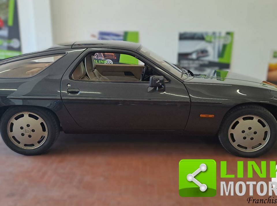 Immagine 2/10 di Porsche 928 S (1980)