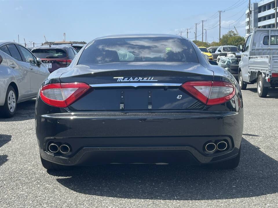 Image 4/39 de Maserati GranTurismo S (2010)