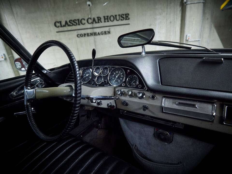 Image 35/97 of Citroën DS 20 Chapron (1972)