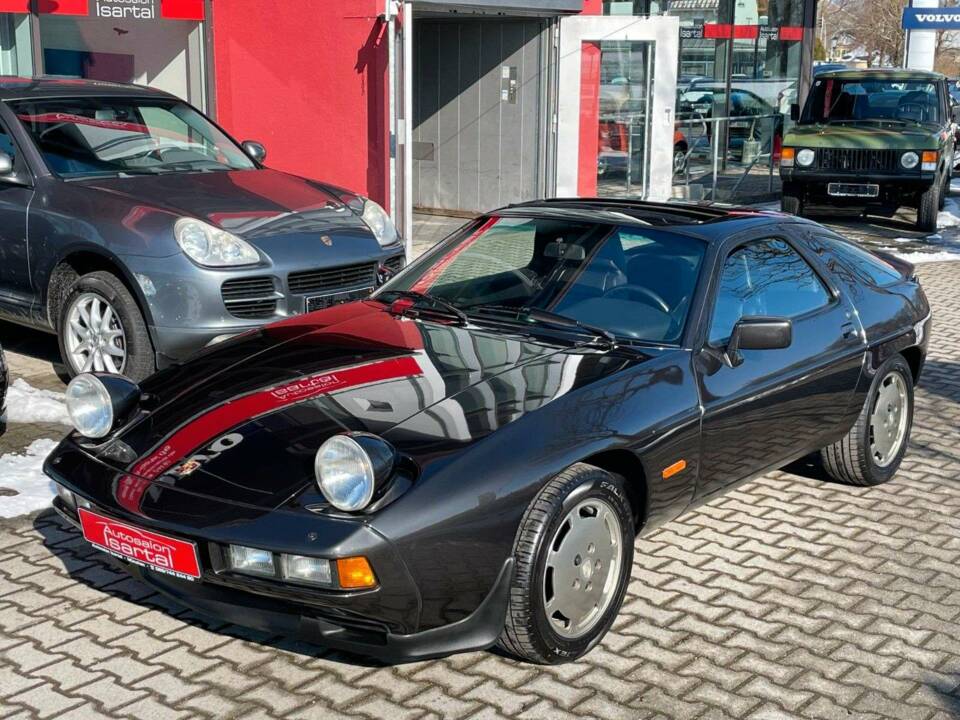 Image 2/20 of Porsche 928 S (1984)