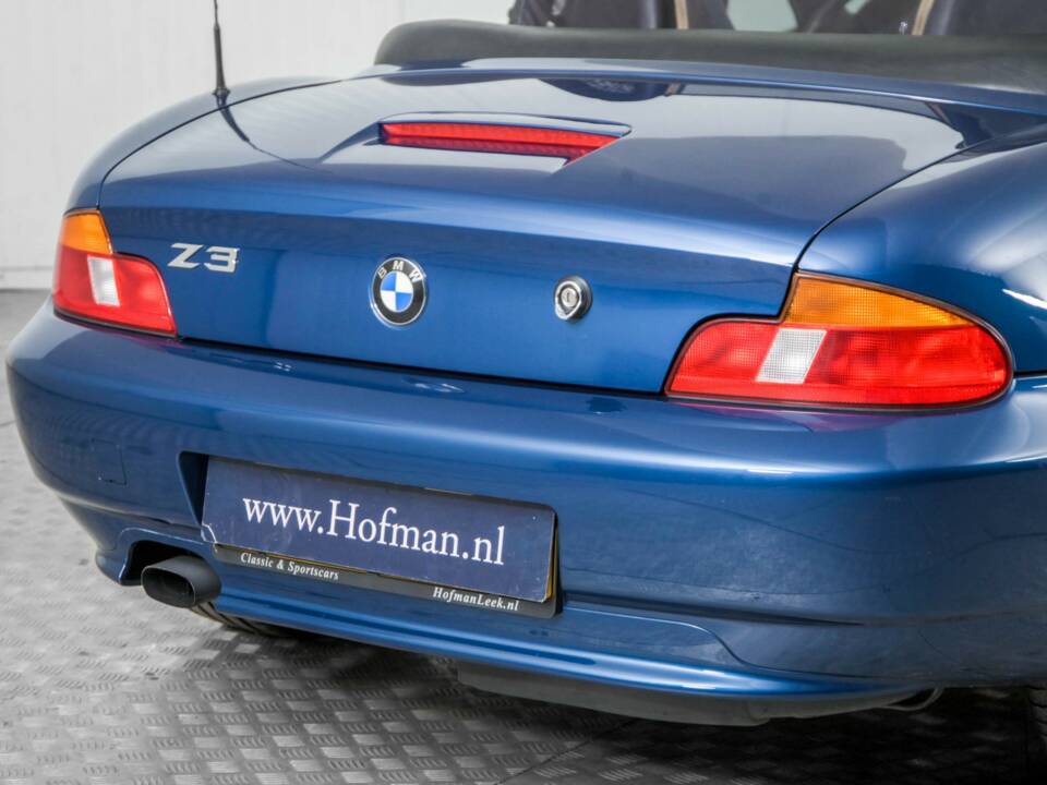Bild 27/50 von BMW Z3 1.9i (2000)