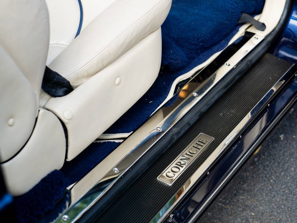 Bild 47/50 von Rolls-Royce Corniche V (2001)