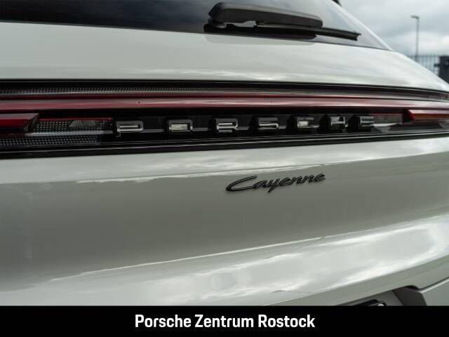 Obraz 32/33 pojazdu Porsche Cayenne E-Hybrid (1900)