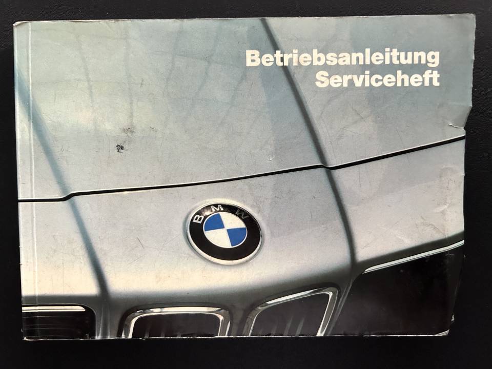 Image 25/27 de BMW M 635 CSi (1985)