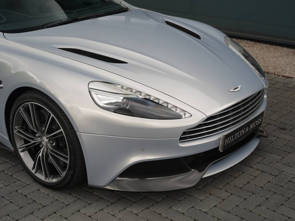 Image 29/50 of Aston Martin Vanquish (2014)