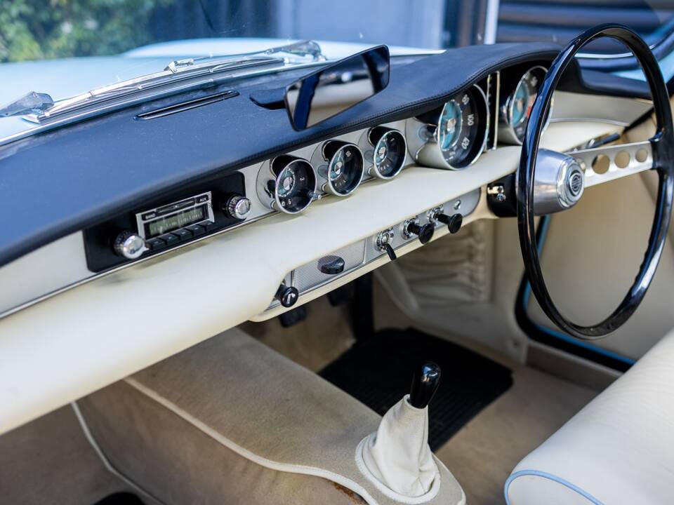 Image 48/50 of Volvo 1800 S (1964)