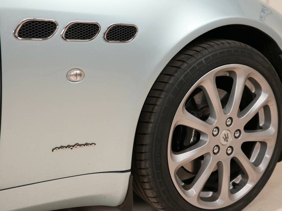 Bild 19/38 von Maserati Quattroporte 4.2 (2005)