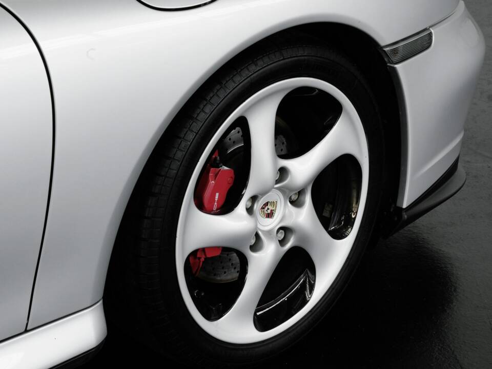 Image 44/49 of Porsche 911 Turbo (2002)