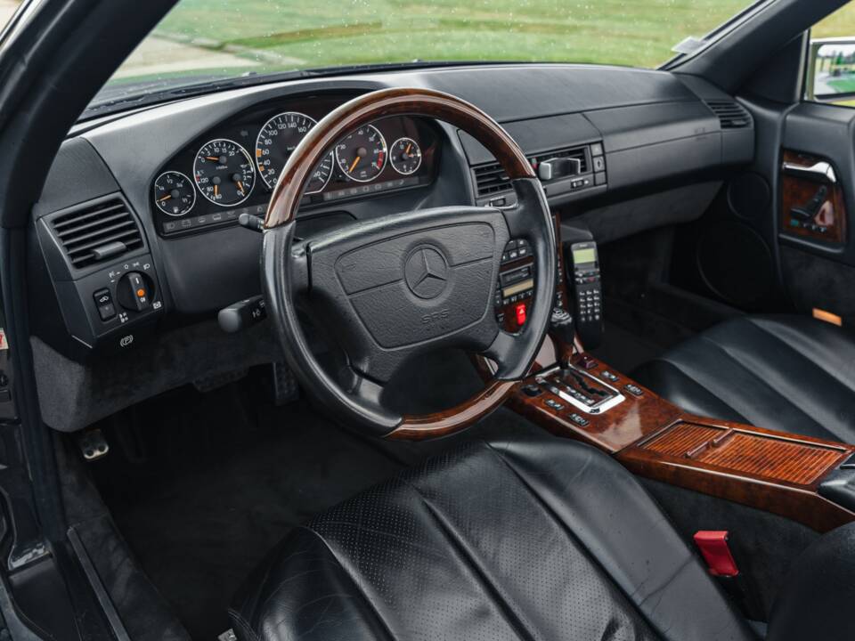 Image 11/20 de Mercedes-Benz SL 600 (1995)