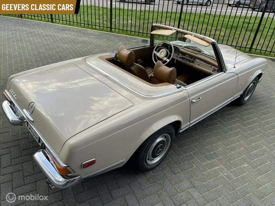 Image 6/20 de Mercedes-Benz 280 SL (1970)