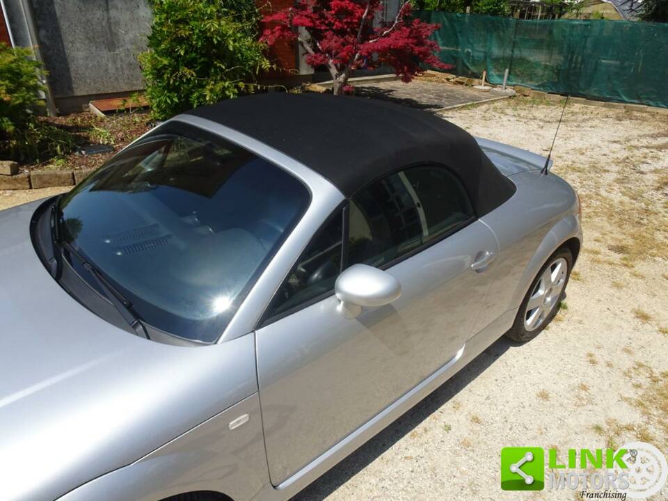 Bild 37/40 von Audi TT 1.8 T (2000)