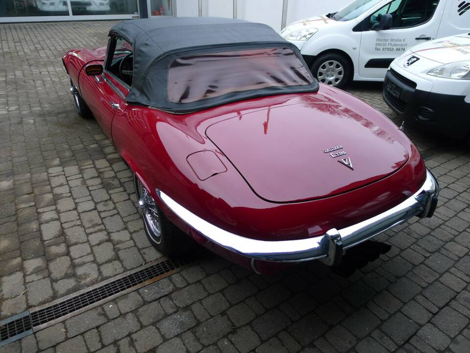 Image 3/15 de Jaguar Type E V12 (1972)
