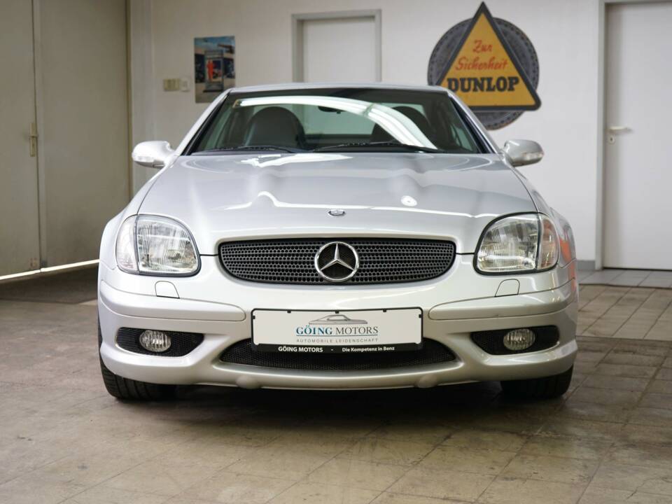 Immagine 5/50 di Mercedes-Benz SLK 32 AMG (2002)