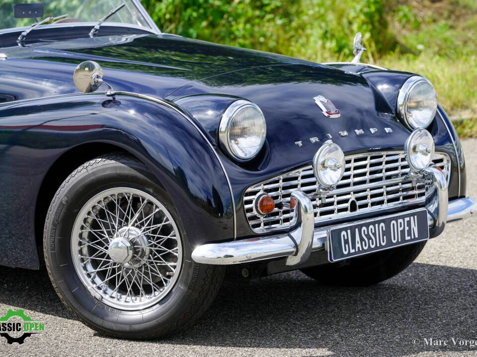 Image 23/46 of Triumph TR 3A (1958)