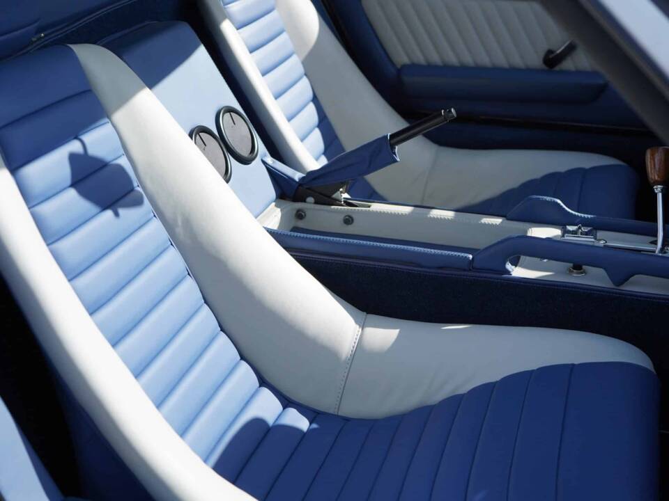 Afbeelding 34/74 van Lamborghini Miura P 400 (1968)