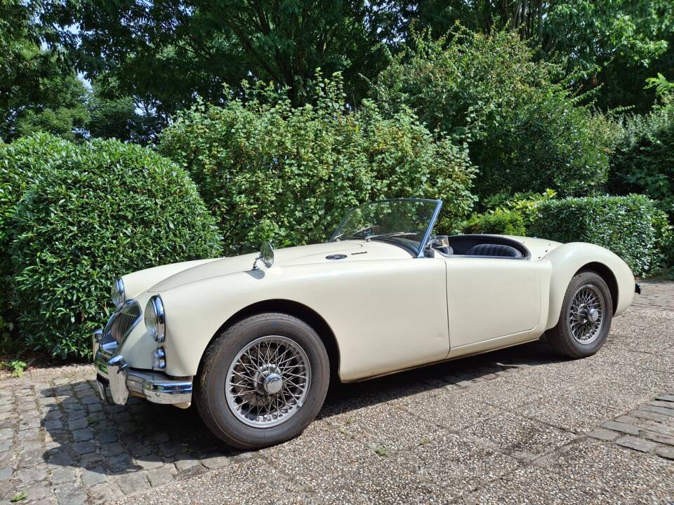Image 4/22 de MG MGA 1600 (1962)