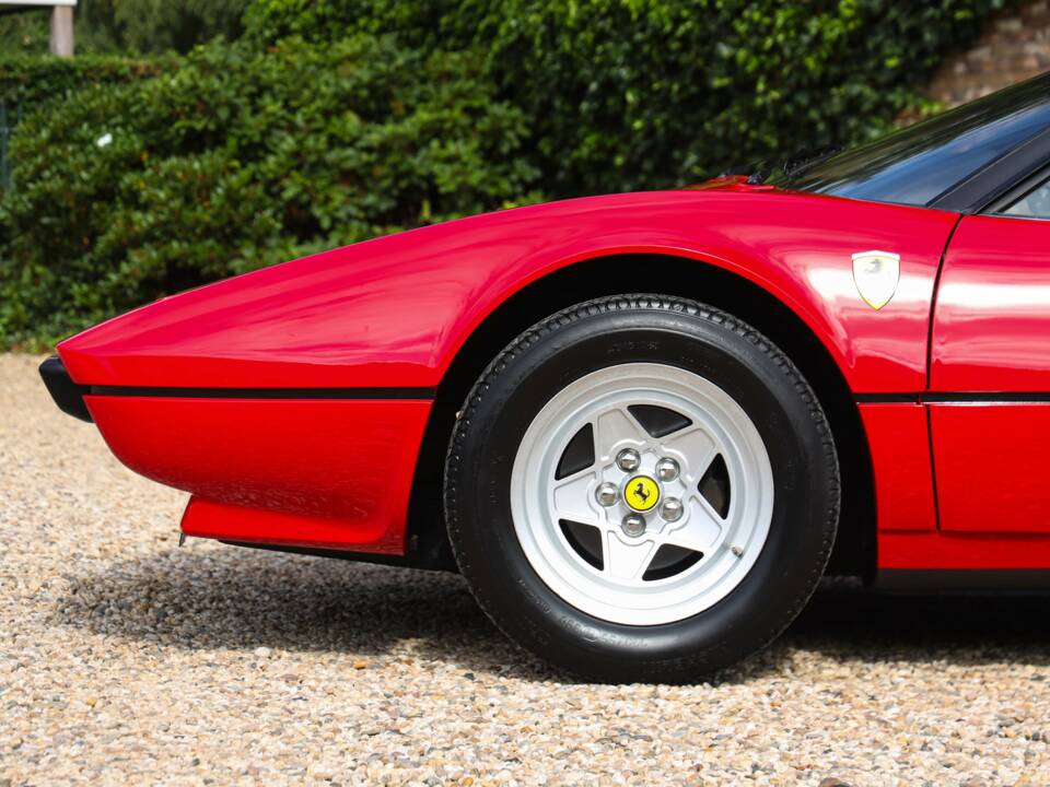 Image 20/50 de Ferrari 308 GTSi (1981)