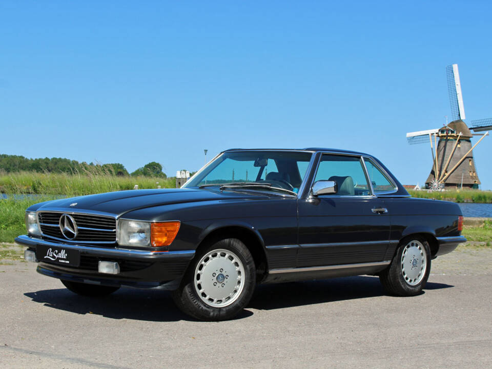 Imagen 8/23 de Mercedes-Benz 560 SL (1987)