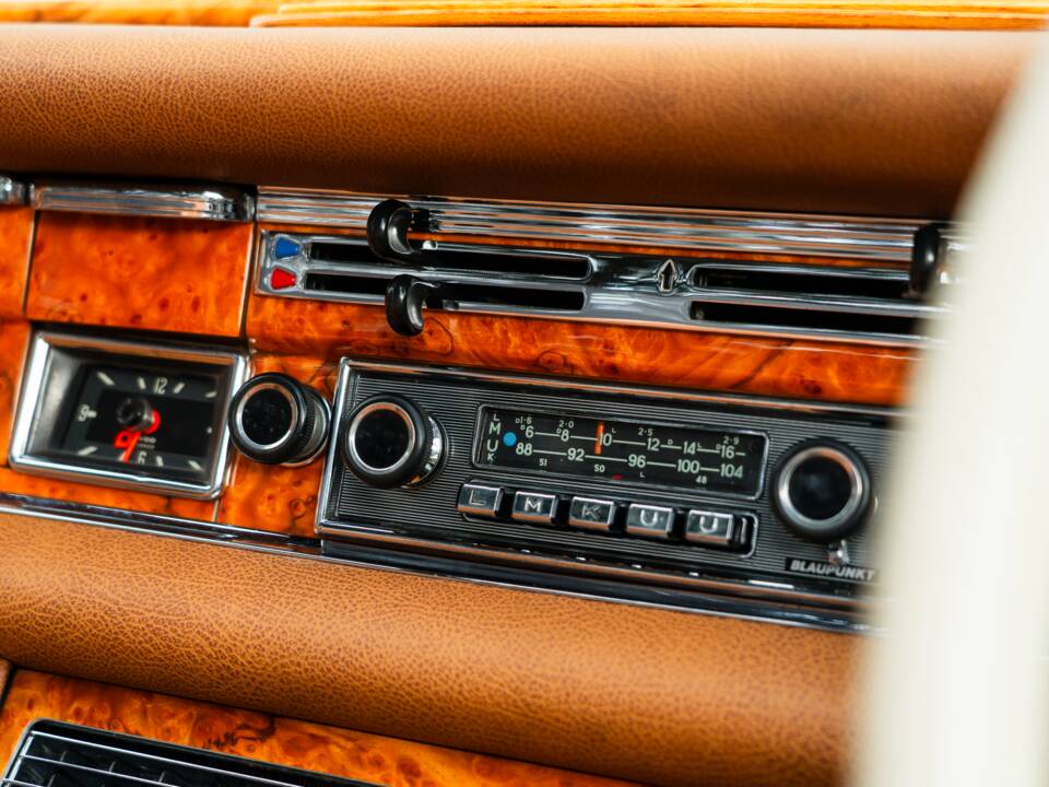 Image 29/57 de Mercedes-Benz 280 SE 3,5 (1971)