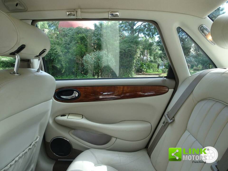 Imagen 13/24 de Jaguar XJ 8 Executive (1999)