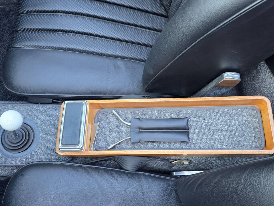 Image 11/26 de Mercedes-Benz 280 SL (1970)