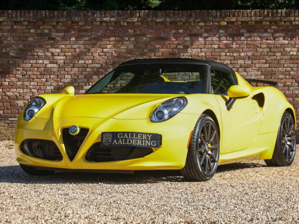 Image 1/50 of Alfa Romeo 4C Spider (2018)