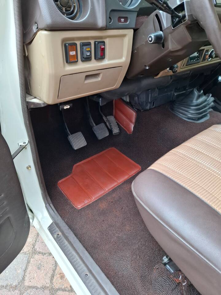 Imagen 15/32 de Toyota Land Cruiser HJ 60 (1986)