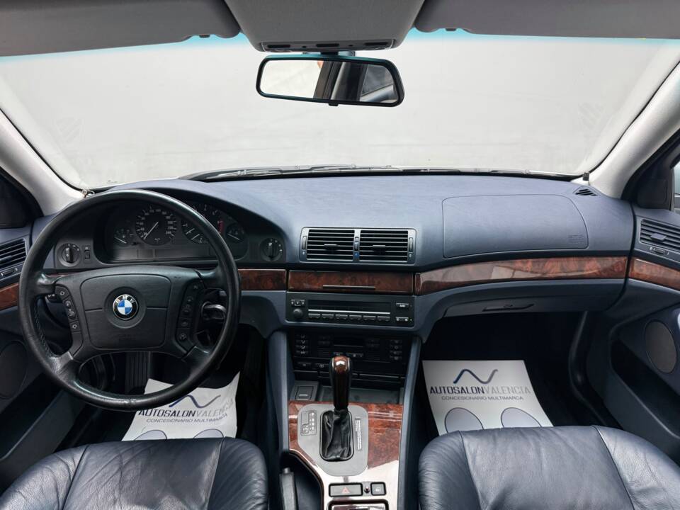 Bild 14/25 von BMW 540i (1998)