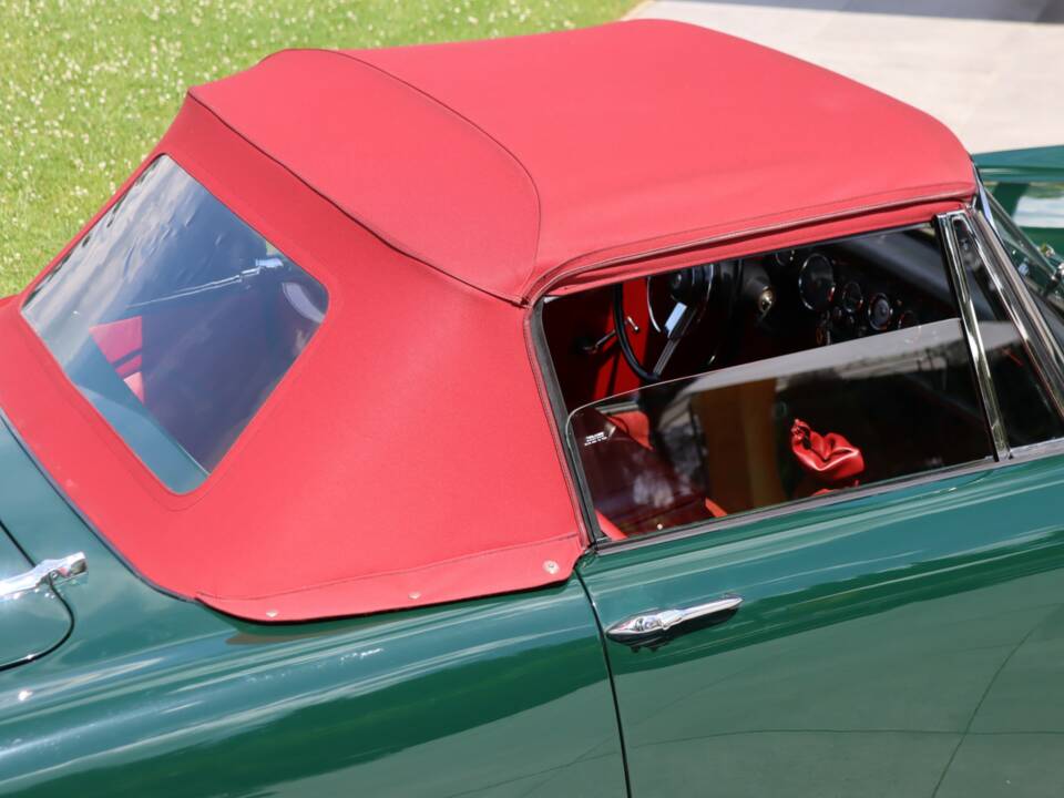 Image 14/50 of Sunbeam Alpine Mk IV (1965)