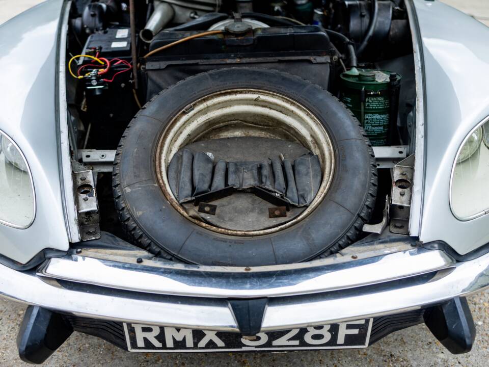 Bild 31/50 von Citroën ID 19 Usine (1967)