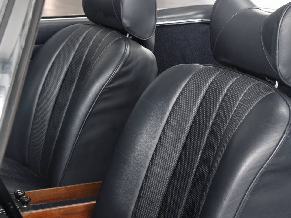 Image 49/50 de Mercedes-Benz 280 SL (1970)