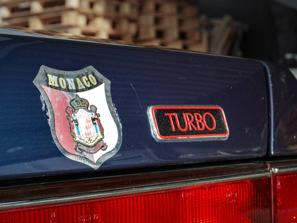 Image 17/45 of Bentley Turbo R (1988)