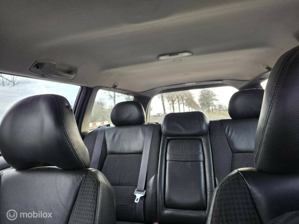 Image 25/39 de Volvo V 70 XC 2.4T (2001)