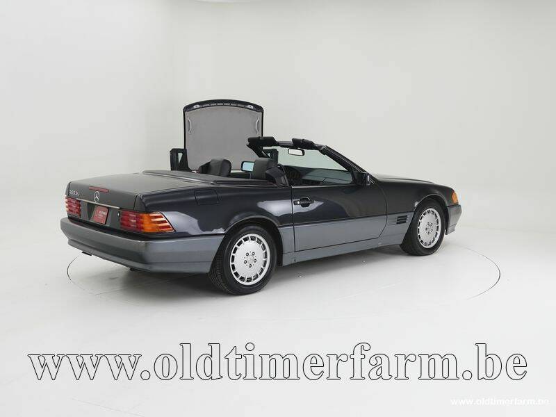 Immagine 2/15 di Mercedes-Benz 500 SL (1991)