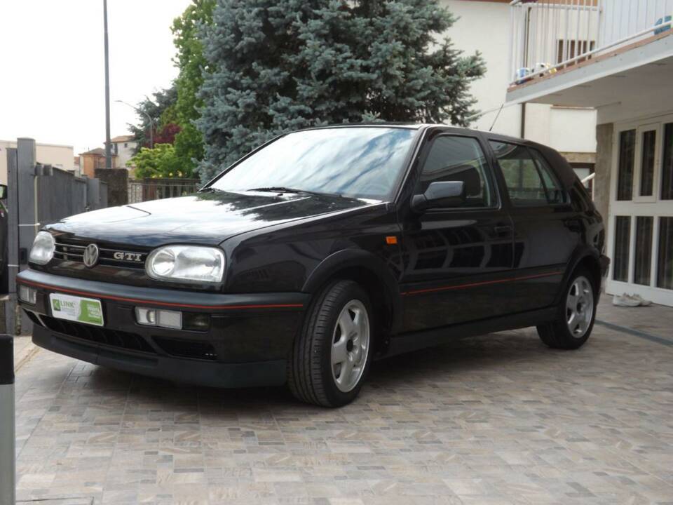 Bild 1/50 von Volkswagen Golf III 2.0 16V GTI (1993)
