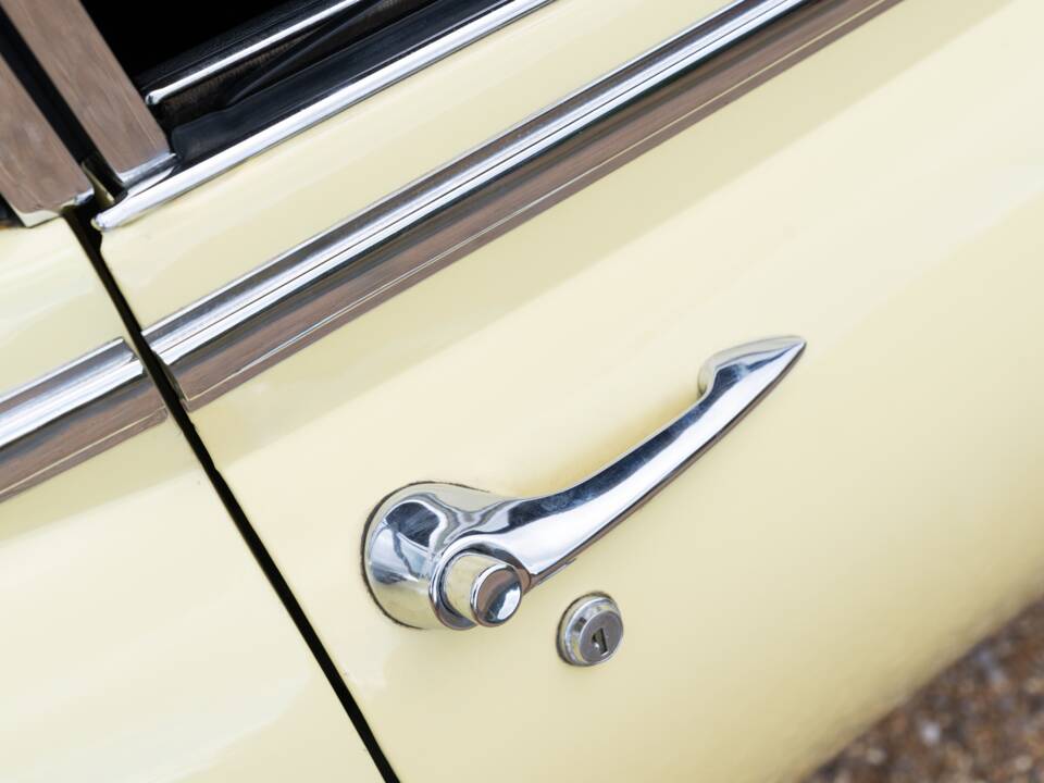 Image 22/40 de Jaguar Type E 4.2 (1966)