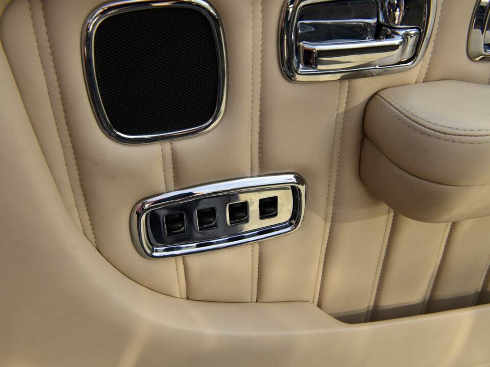 Image 47/50 of Bentley Turbo RT (1997)
