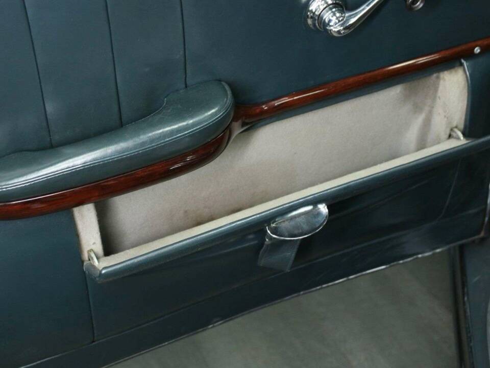 Bild 15/49 von Mercedes-Benz 220 SE (1960)