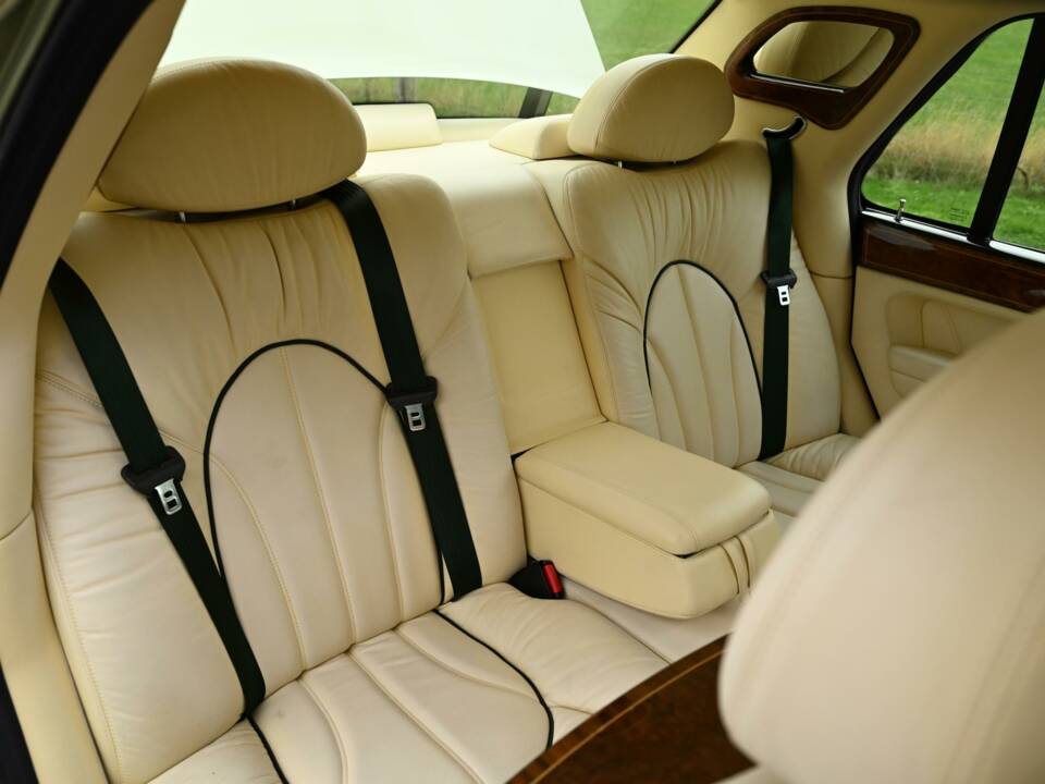 Bild 27/50 von Rolls-Royce Silver Seraph (1998)