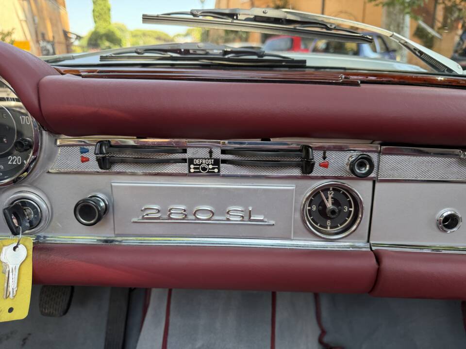 Bild 41/97 von Mercedes-Benz 280 SL (1969)