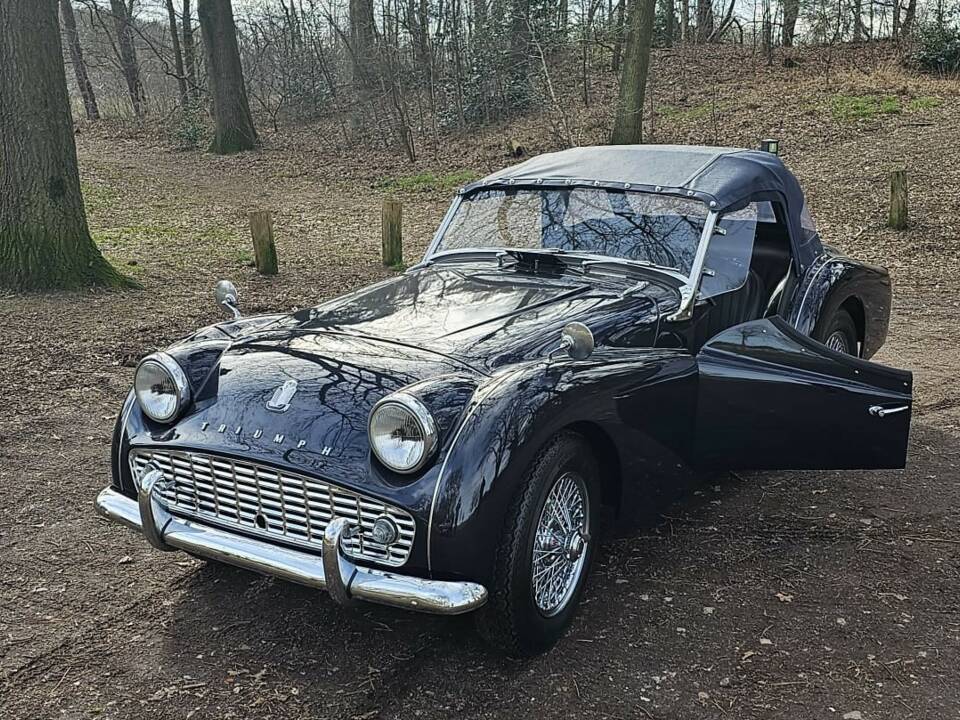 Image 4/22 of Triumph TR 3B (1962)