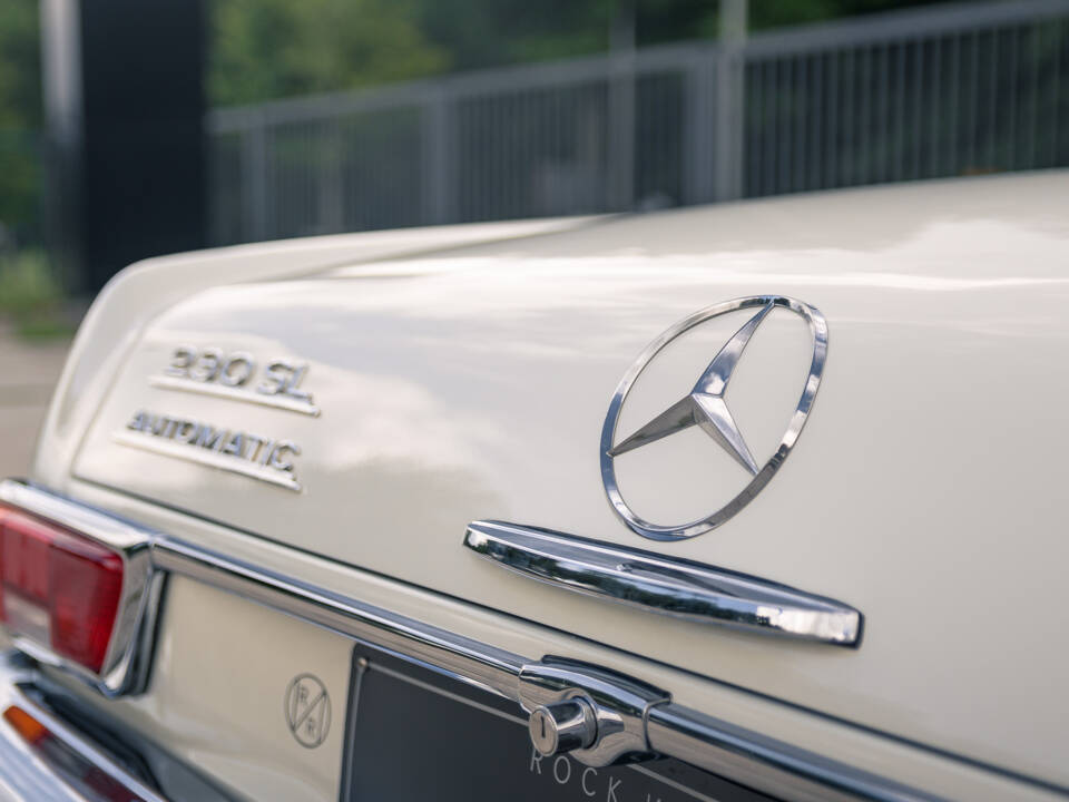 Image 26/60 of Mercedes-Benz 230 SL (1967)