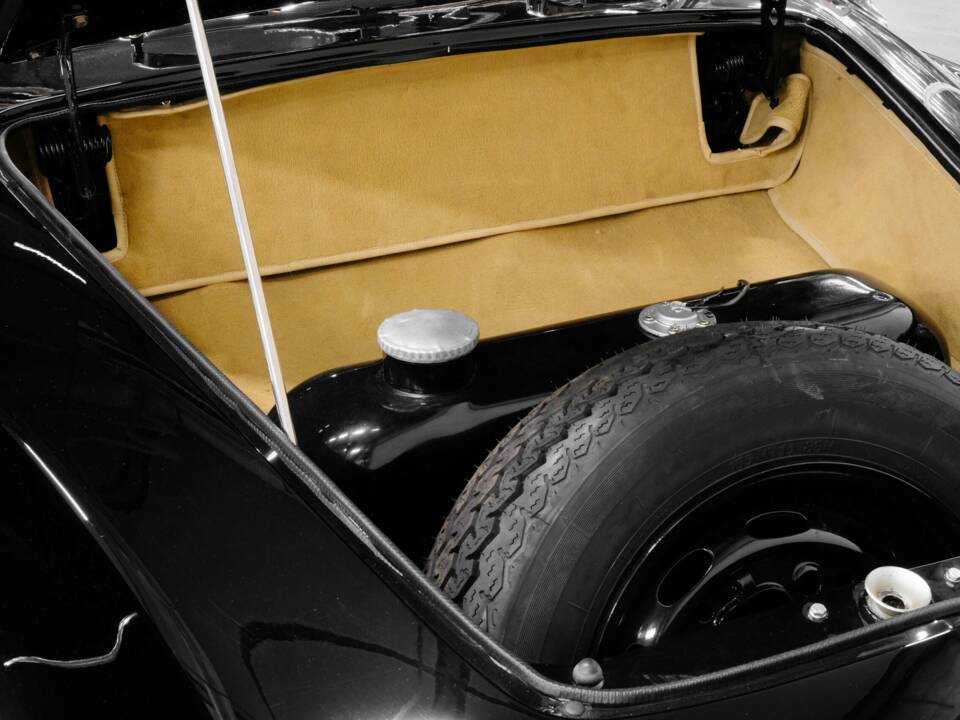 Image 40/50 of Volkswagen Karmann Ghia 1200 (1959)