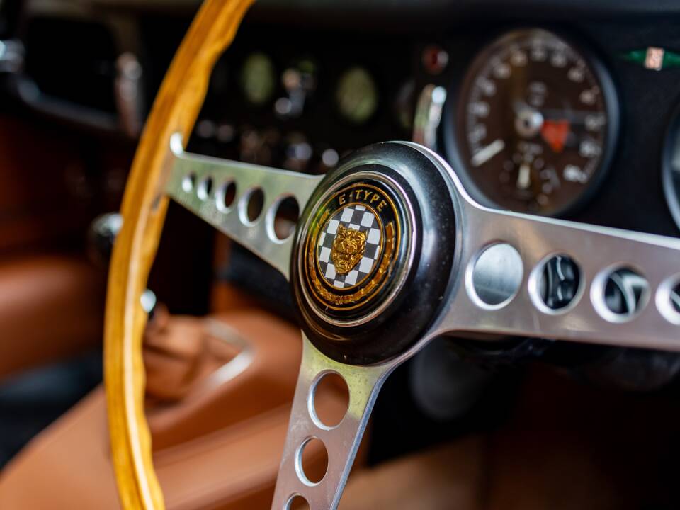 Bild 50/50 von Jaguar E-Type 4.2 (1965)