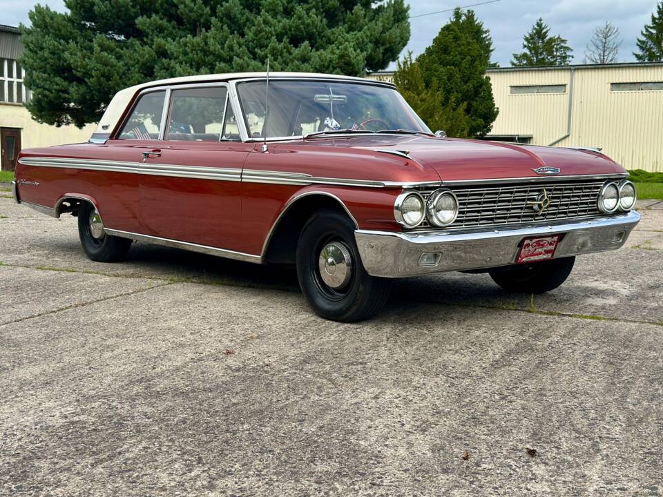 Image 3/20 of Ford Galaxie 500 (1962)